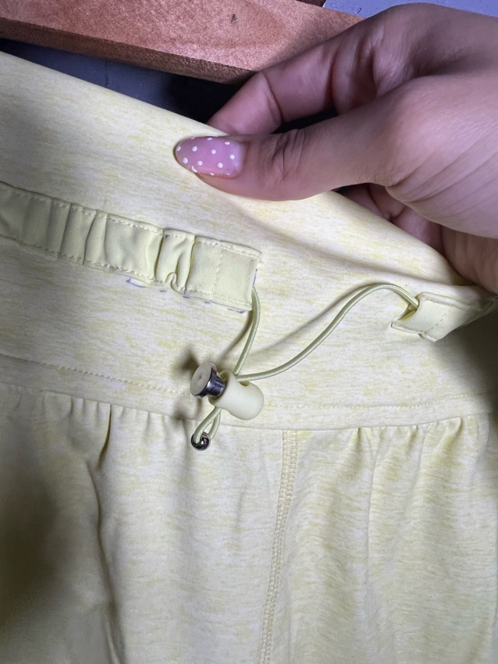 Travis Mathew Shorts Large - Picture 3 of 6